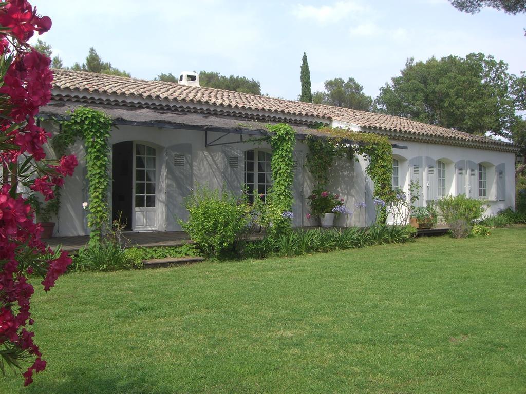 Bed and Breakfast Le Mas De Notre-Dame La Londe-les-Maures Zimmer foto