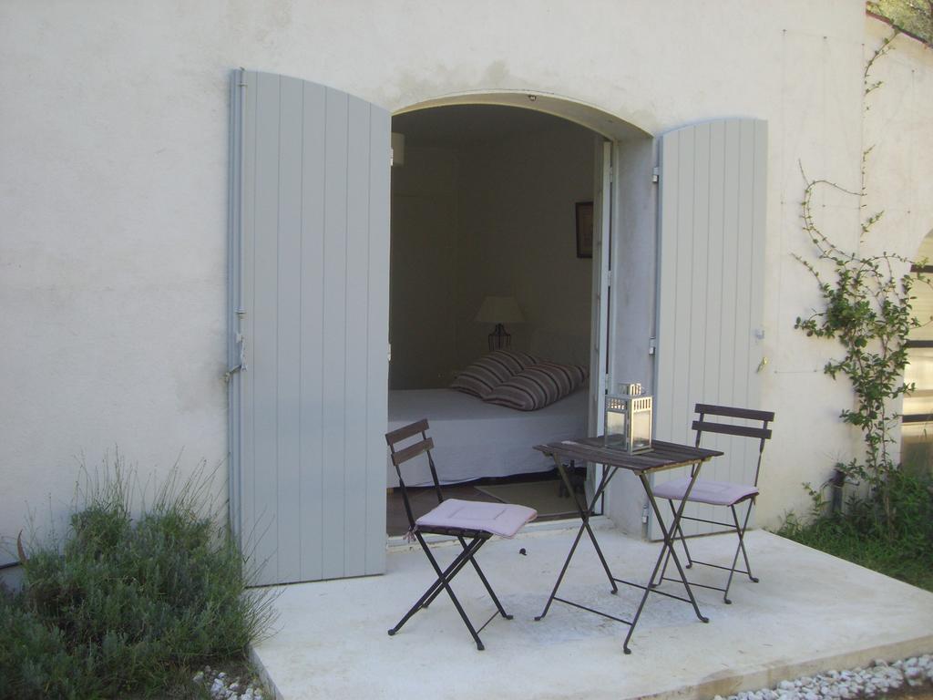 Bed and Breakfast Le Mas De Notre-Dame La Londe-les-Maures Zimmer foto