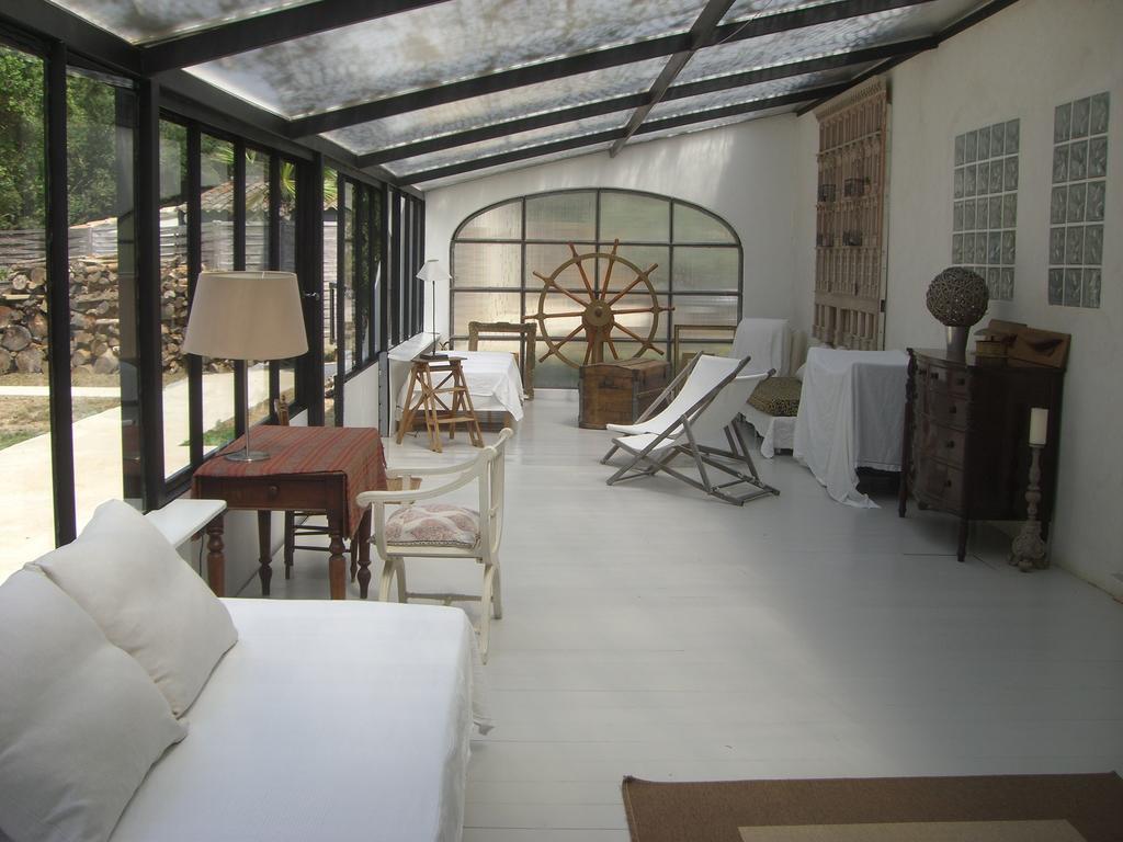 Bed and Breakfast Le Mas De Notre-Dame La Londe-les-Maures Zimmer foto
